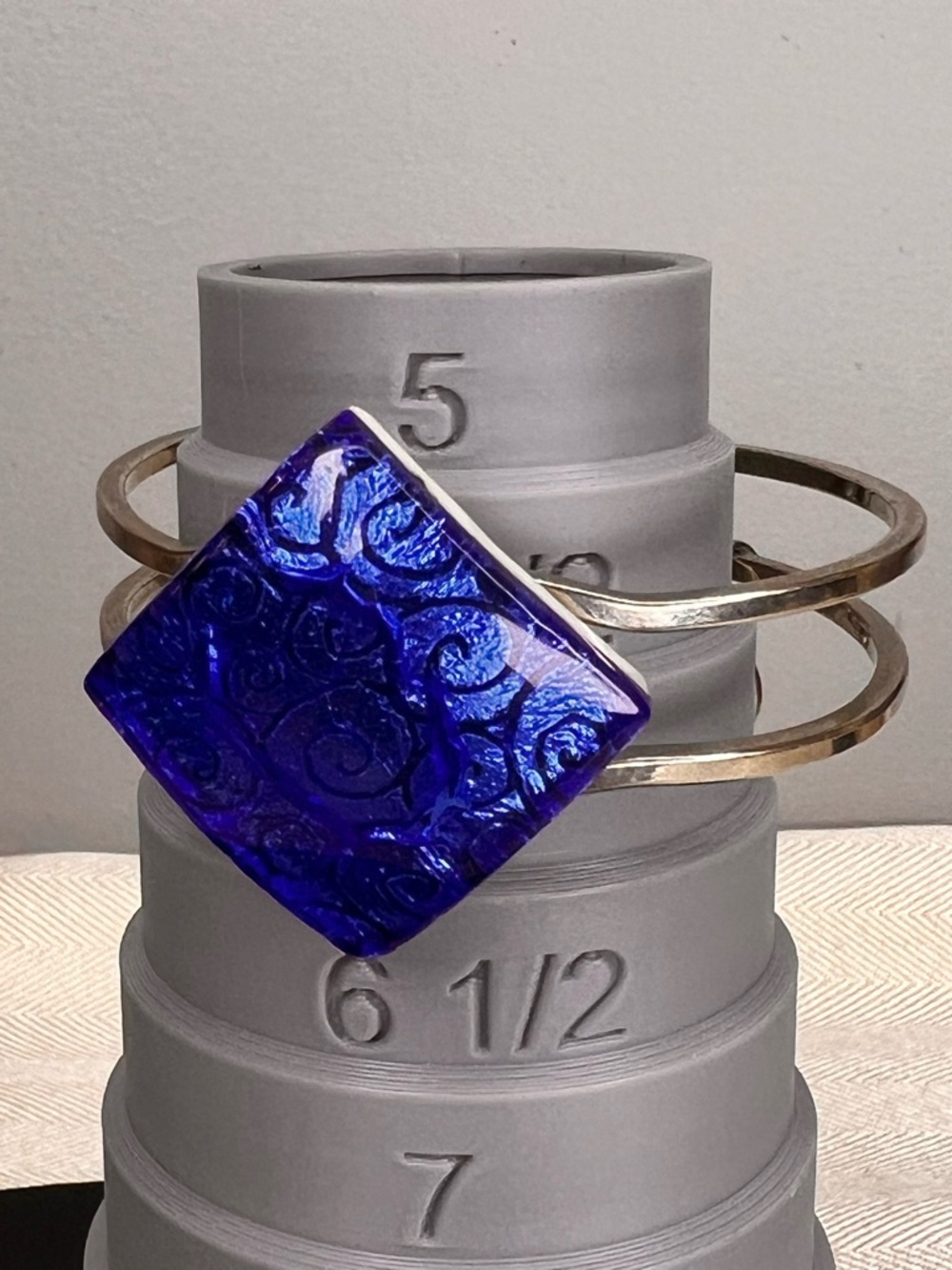 MURANO Cobalt Blue Square Glass Bracelet Top Closure Clamper Silver Tone - Picture 8 of 9